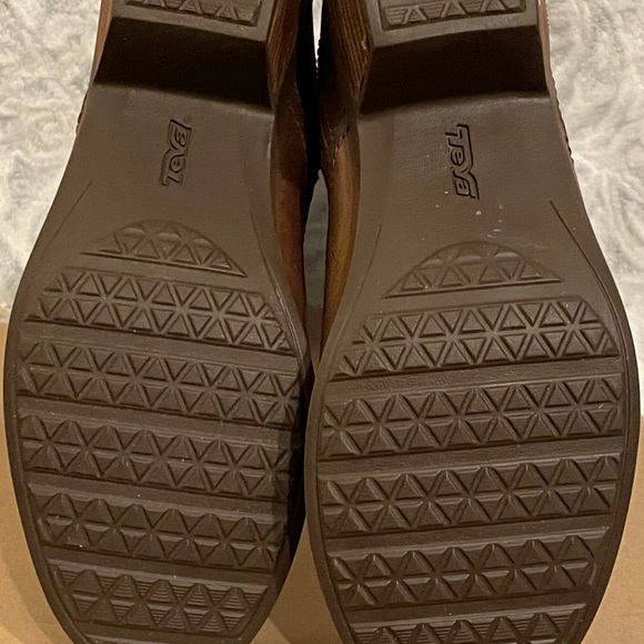 Teva w size 9 foxy tall leather brow - Picture 7 of 8